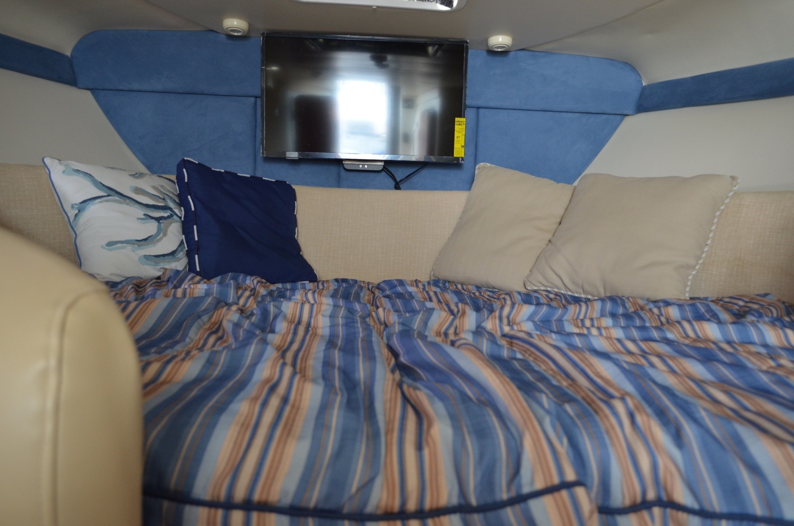 35ft Bayliner Yacht For Sale