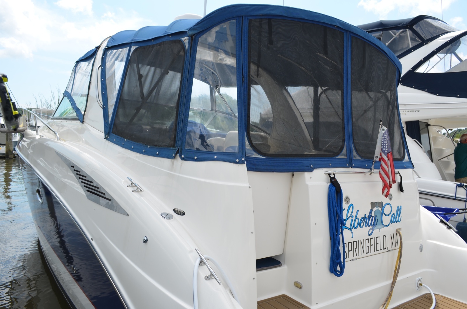 35ft Bayliner Yacht For Sale