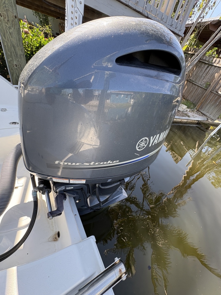 22' 2018 Sea Hunt 225 Ultra