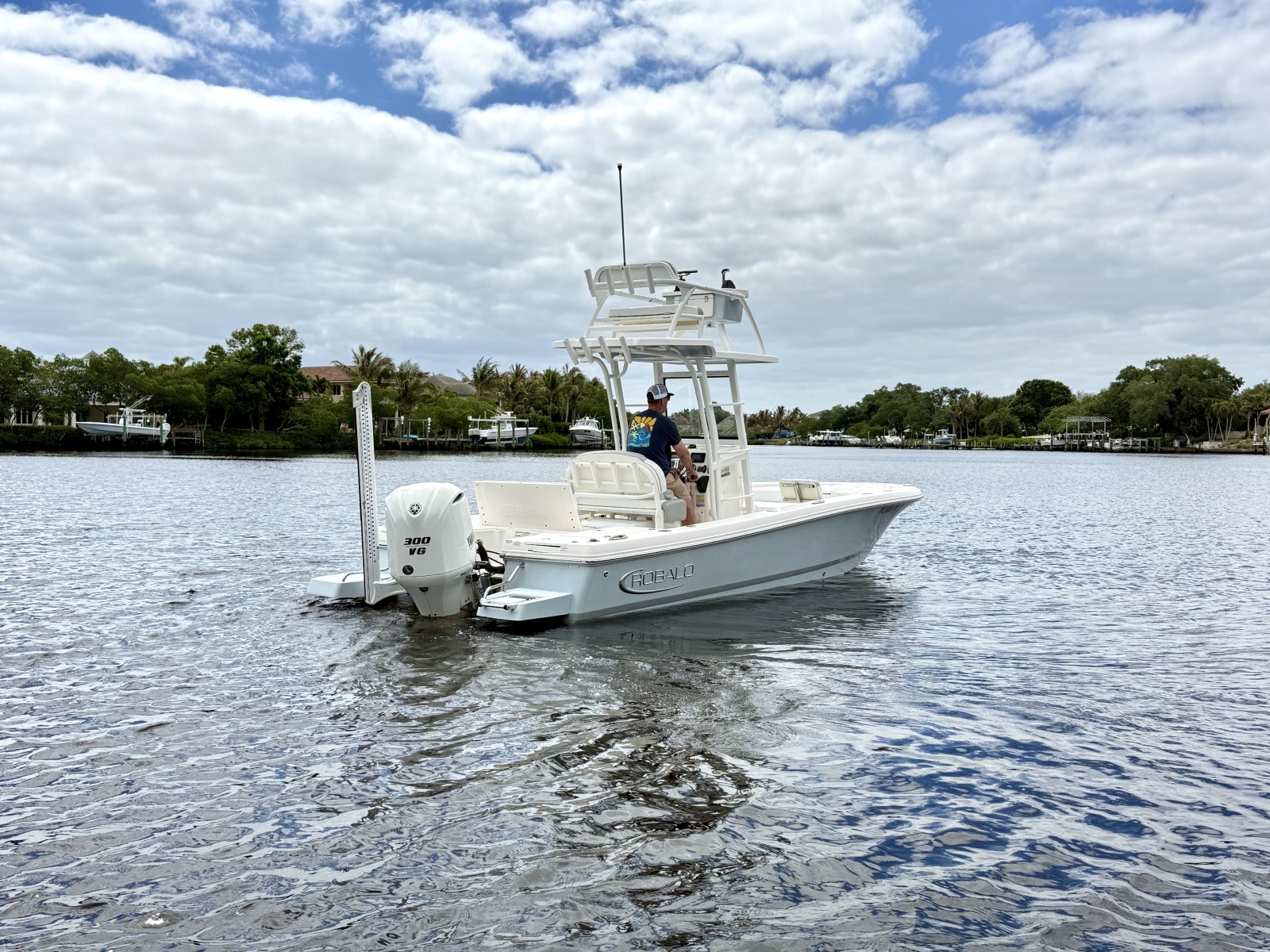 25' 2021 Robalo 