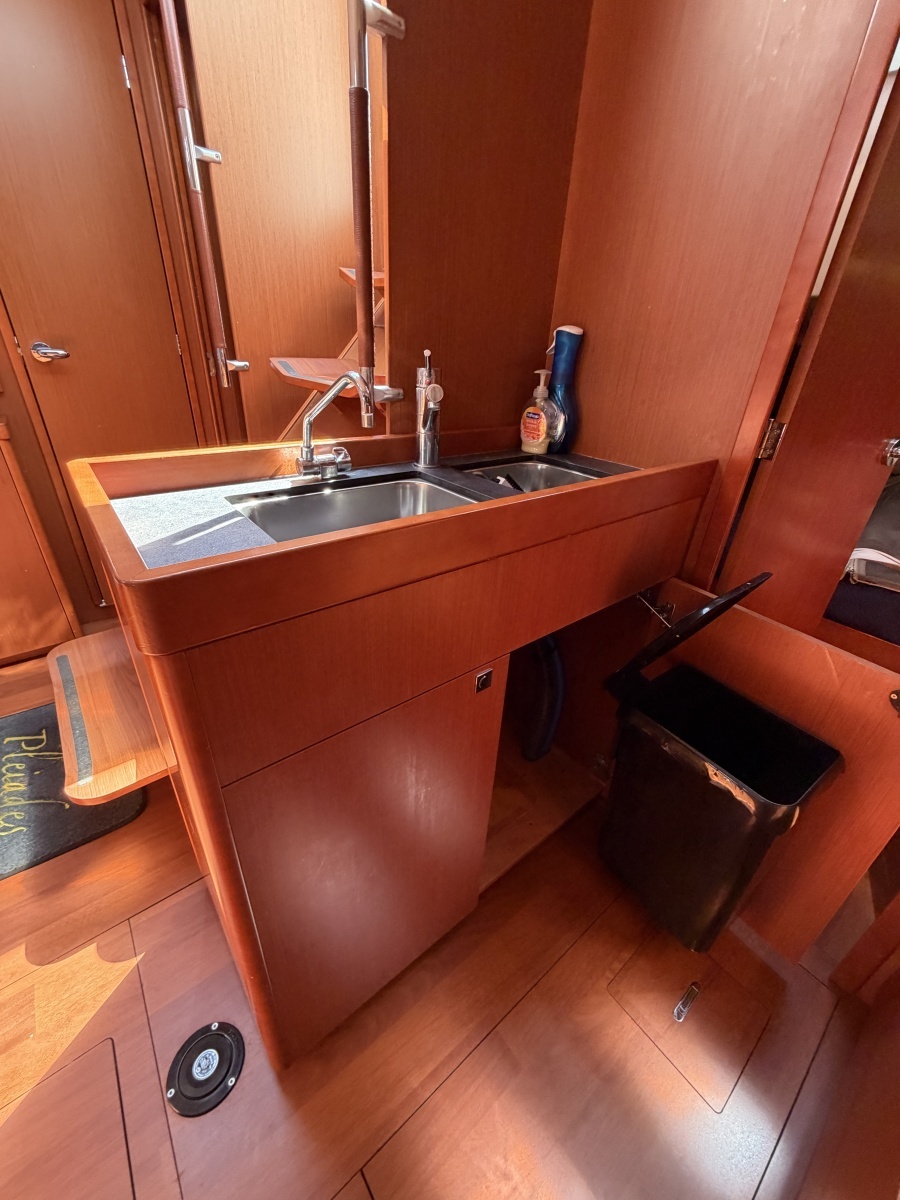 Pleiades 48ft Beneteau Yacht For Sale