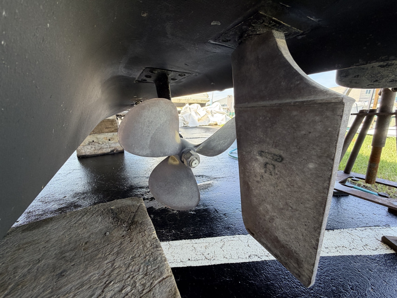 IN A MEETING 32ft Sea Ray Yacht For Sale