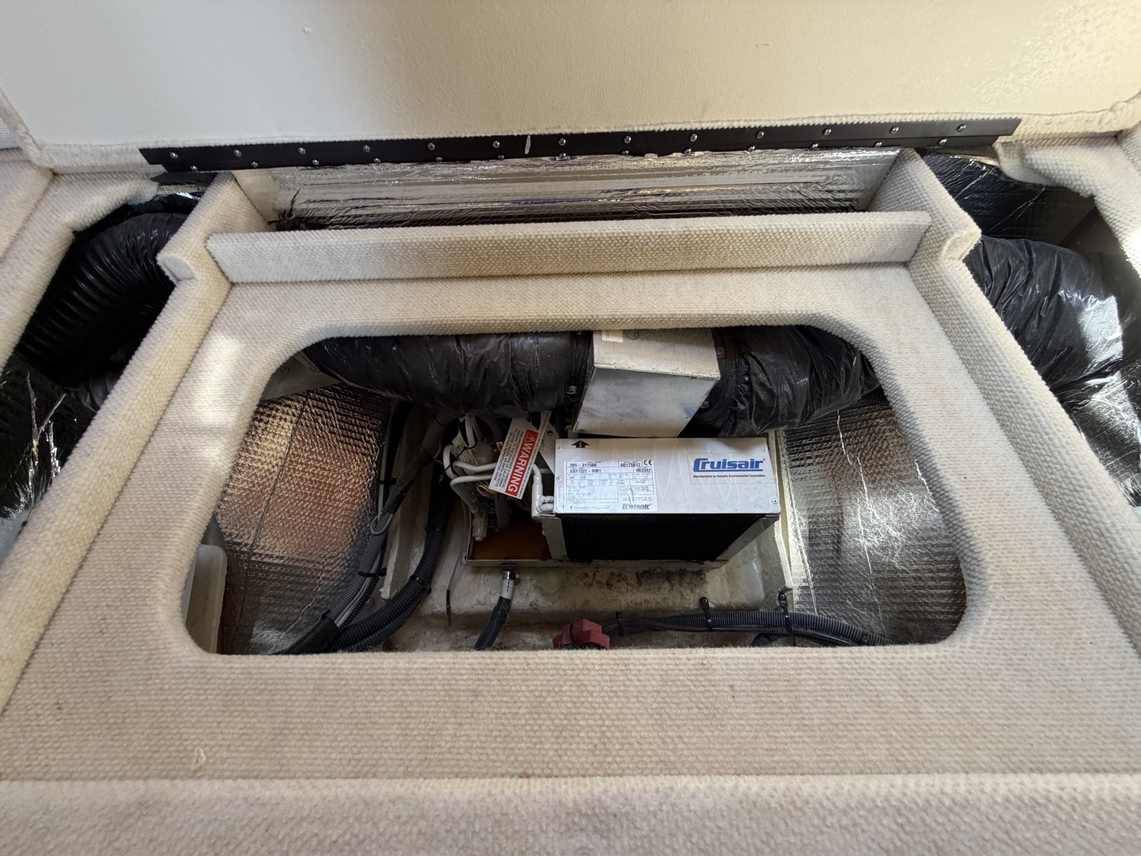 IN A MEETING 32ft Sea Ray Yacht For Sale