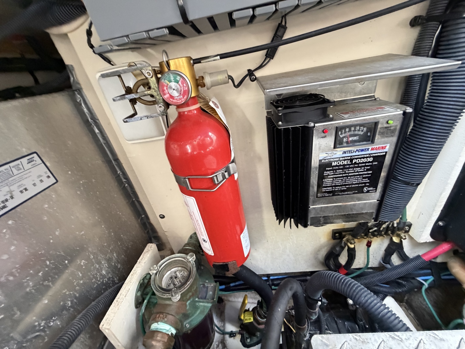 IN A MEETING 32ft Sea Ray Yacht For Sale