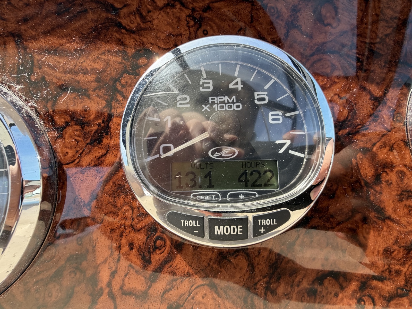 IN A MEETING 32ft Sea Ray Yacht For Sale