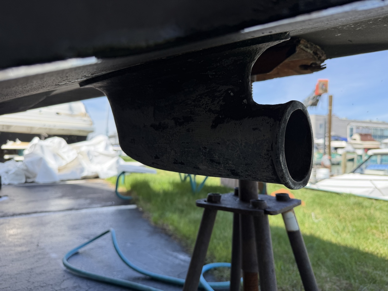 IN A MEETING 32ft Sea Ray Yacht For Sale