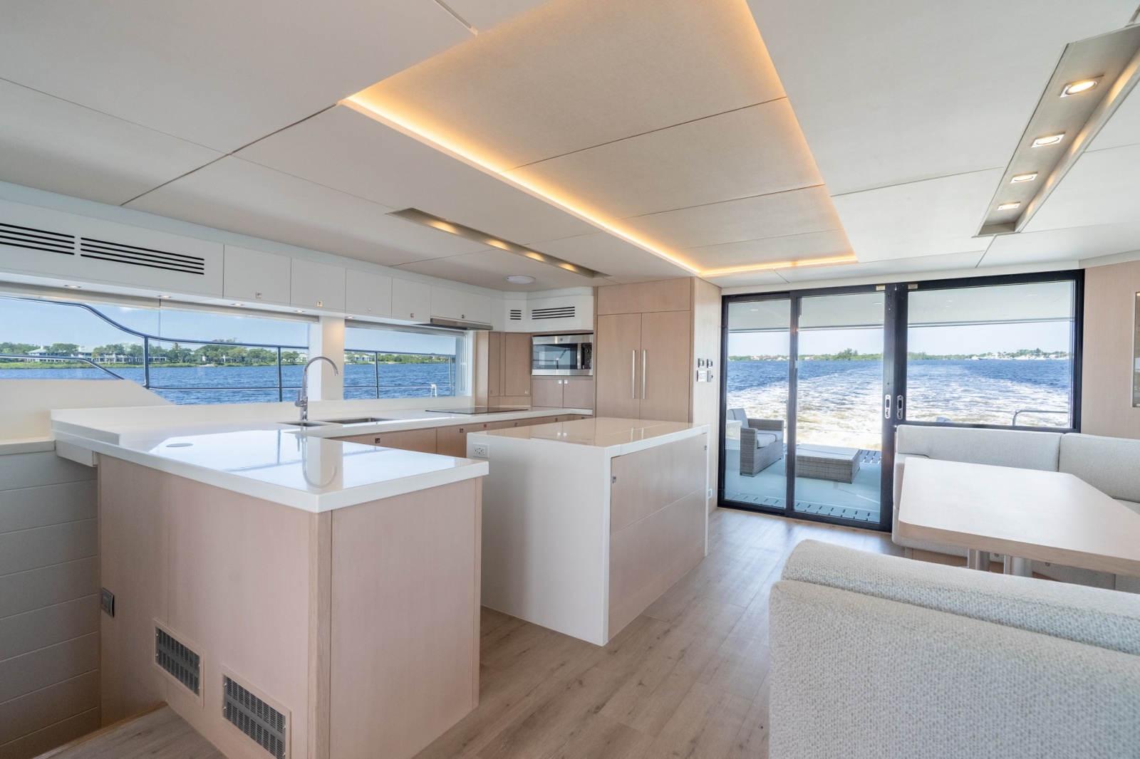 Two Oceans 555- 