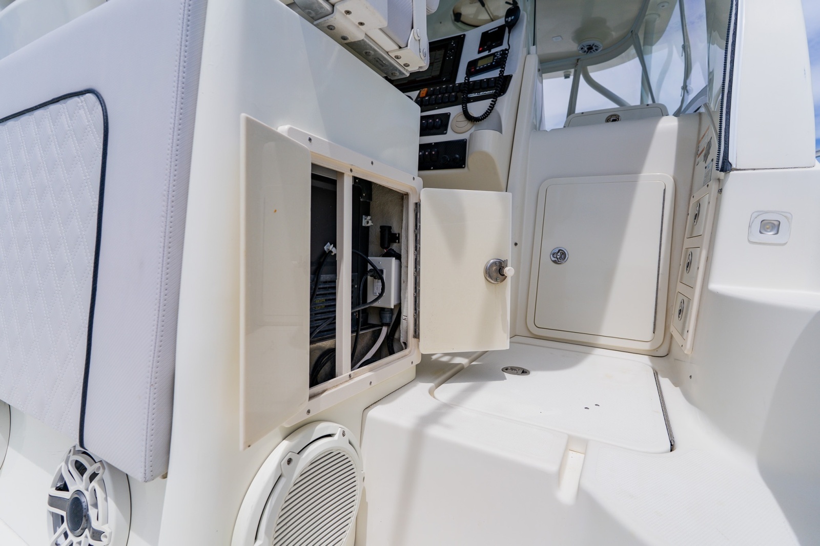 34ft Hydra Sports Yacht For Sale