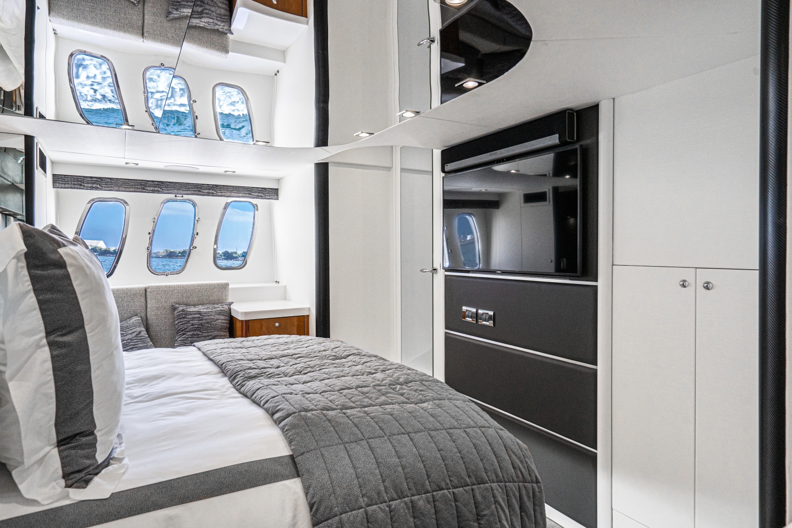 68' 2005 Sunseeker 68 Predator