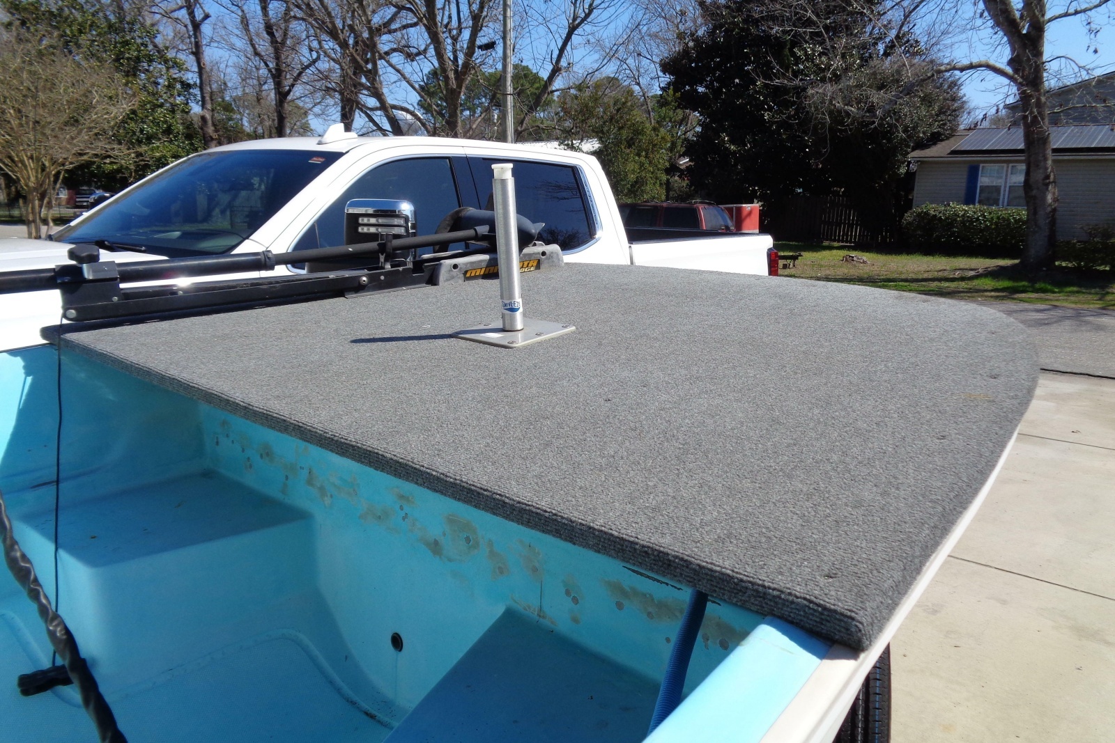 17ft Boston Whaler Yacht For Sale