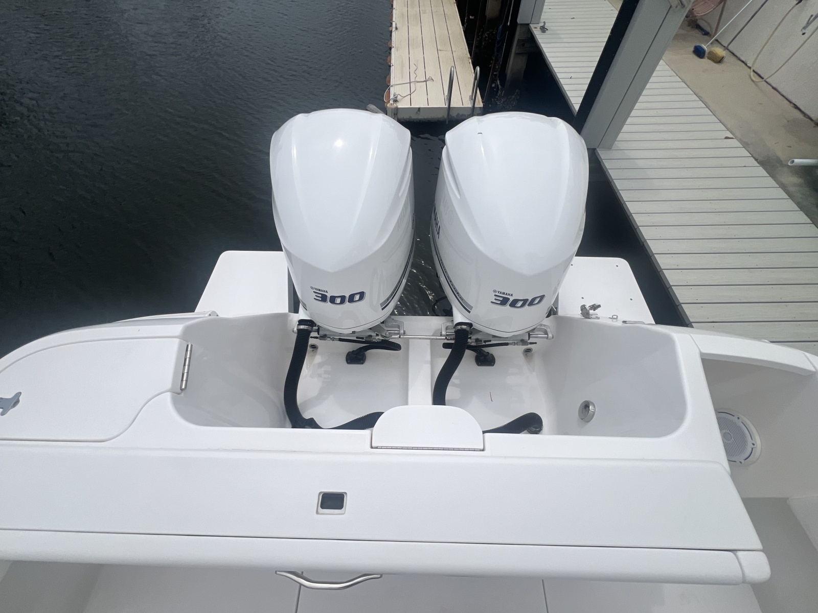 2 PATRICIA - Engines