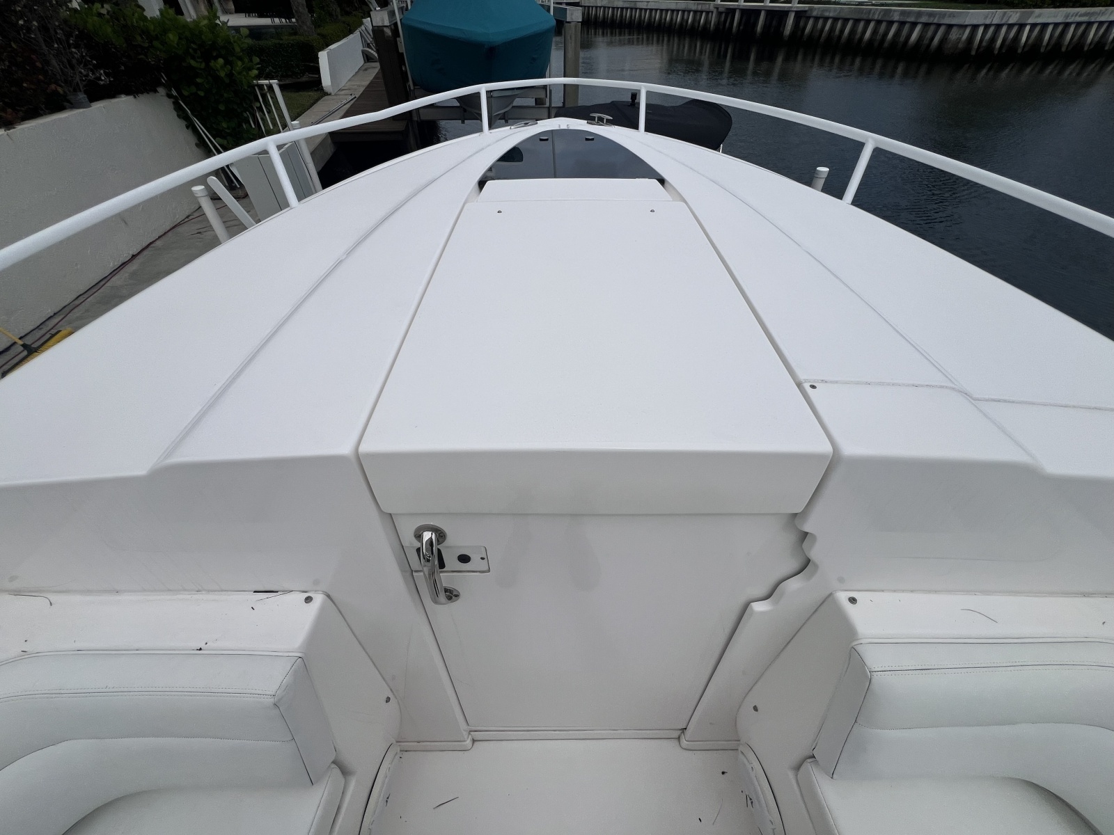 Intrepid 32 PATRICIA - Exterior