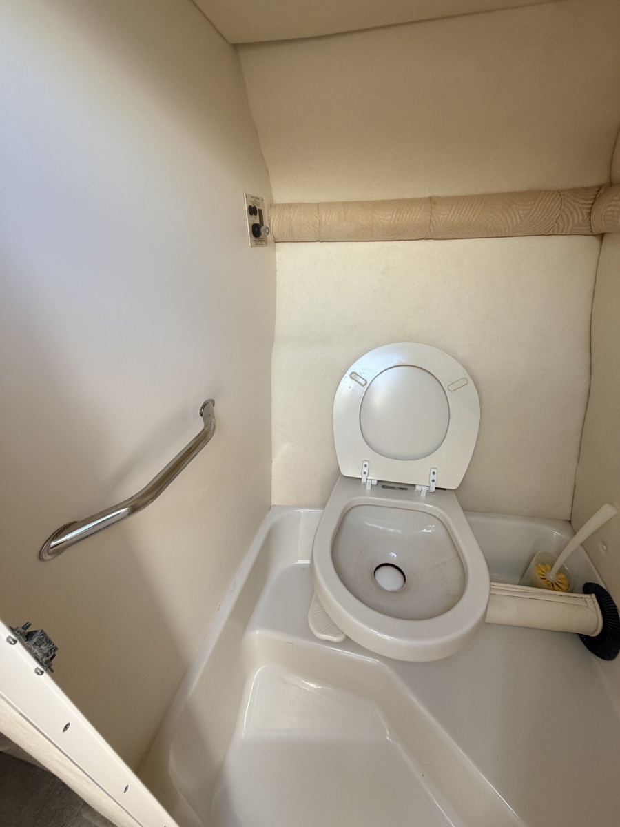 27ft Sea Ray Yacht For Sale