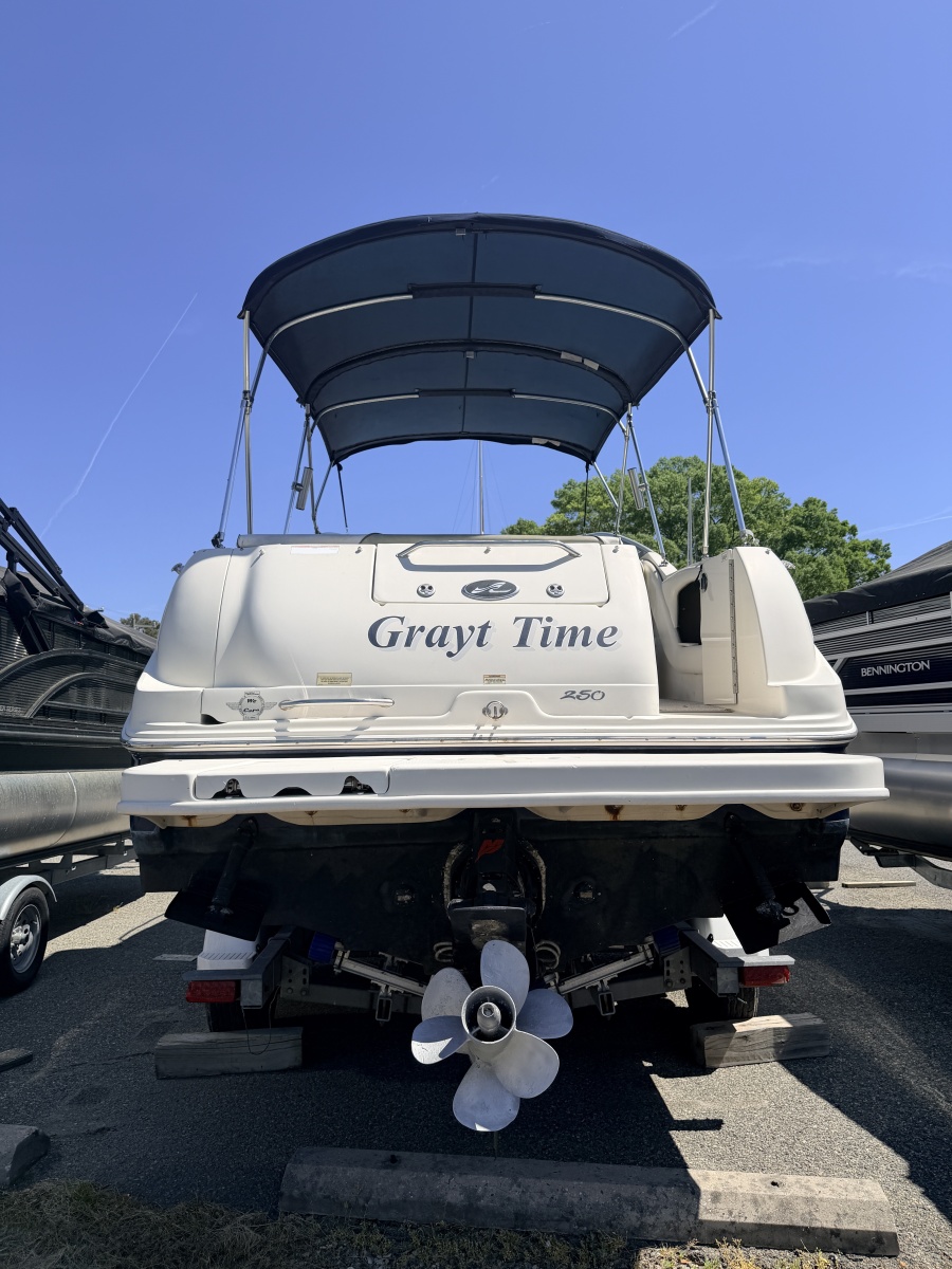 27' 2007 Sea Ray 250 Amberjack