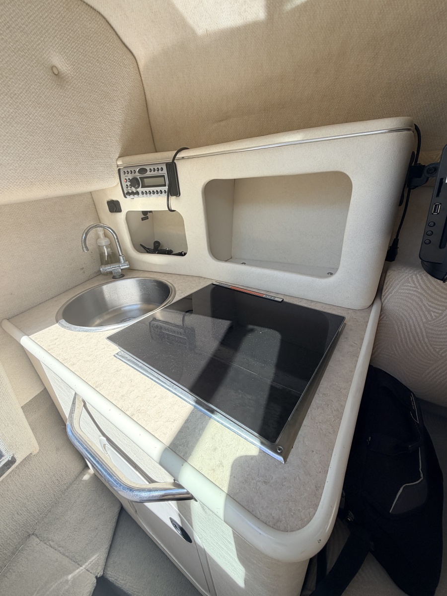 27' 2007 Sea Ray 250 Amberjack