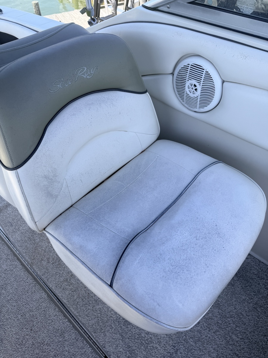 27ft Sea Ray Yacht For Sale