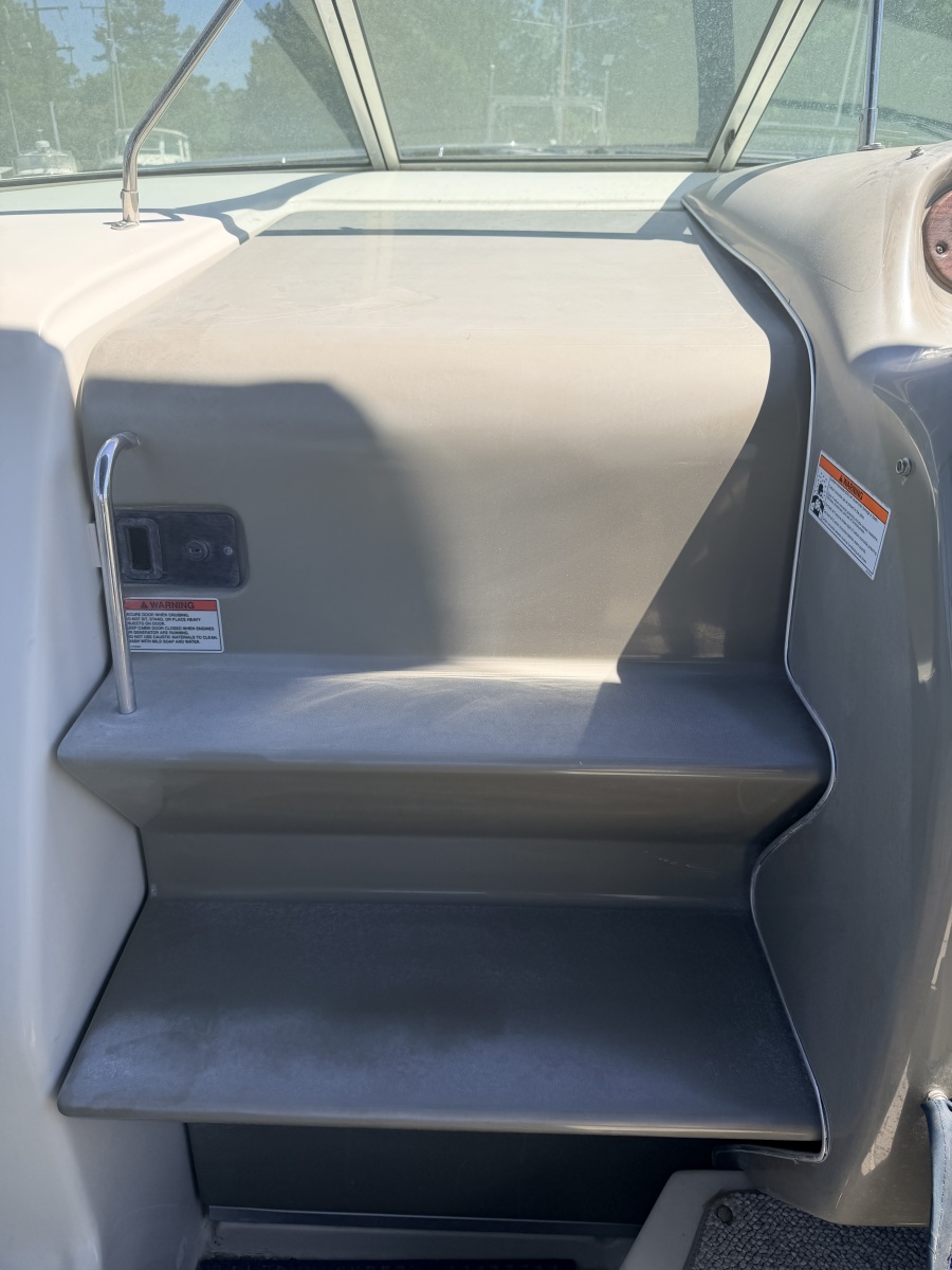 27' 2007 Sea Ray 250 Amberjack