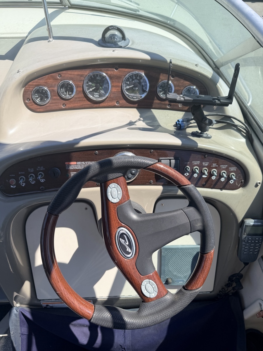 27ft Sea Ray Yacht For Sale