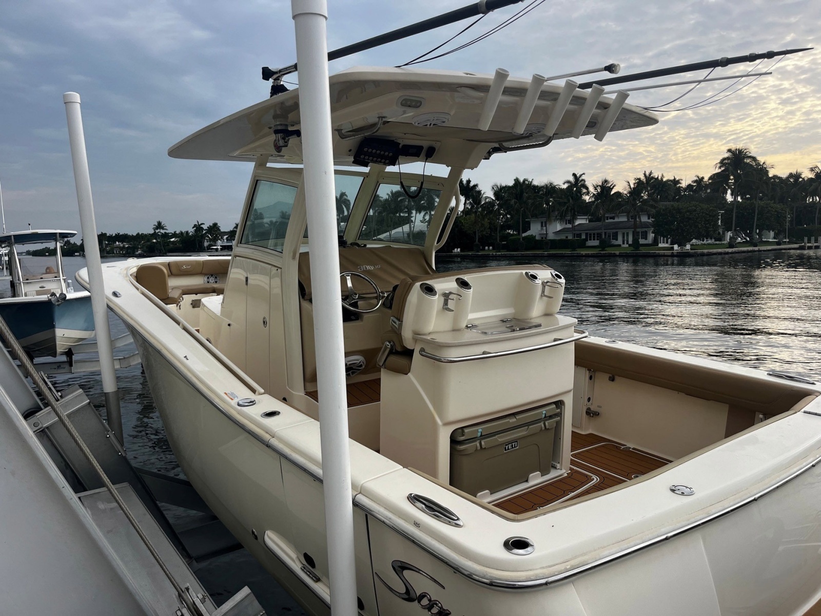 2017 Scout 300 LXF