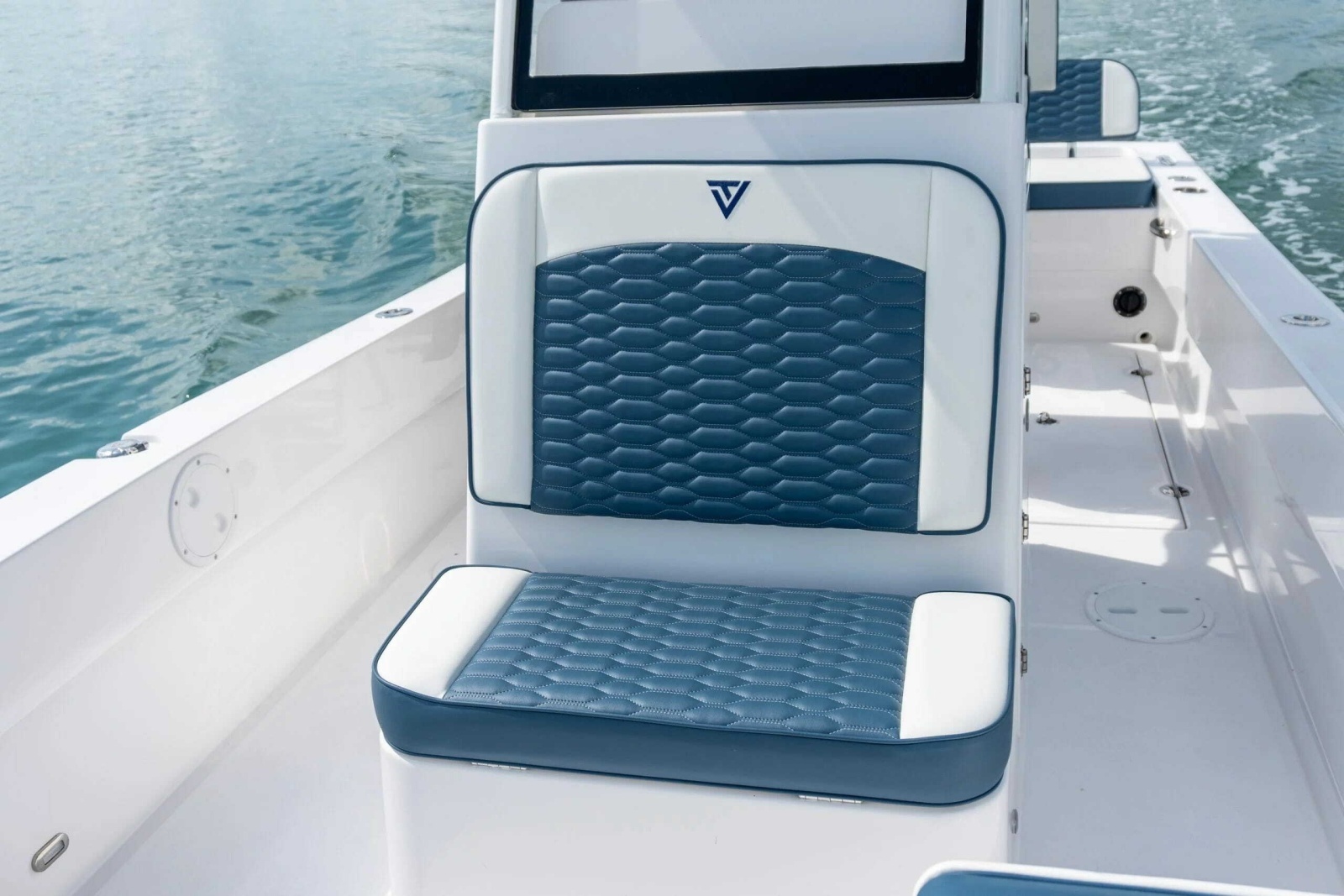 22ft Twin Vee Yacht For Sale