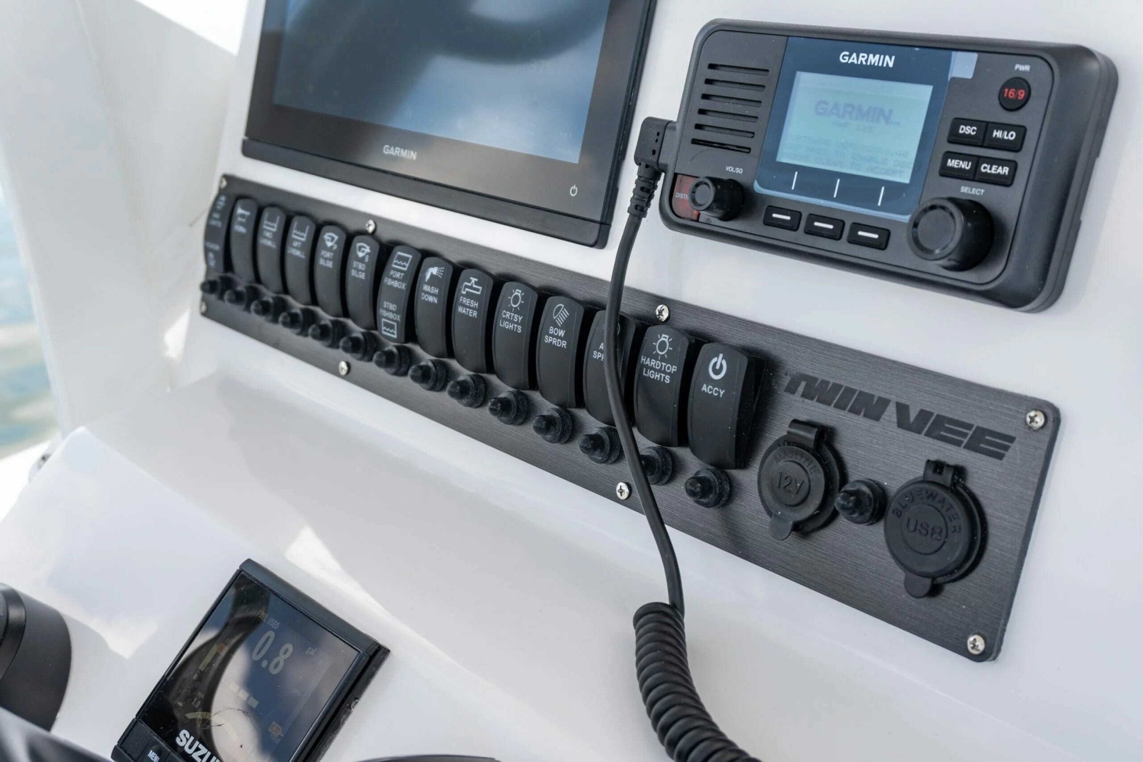 22ft Twin Vee Yacht For Sale