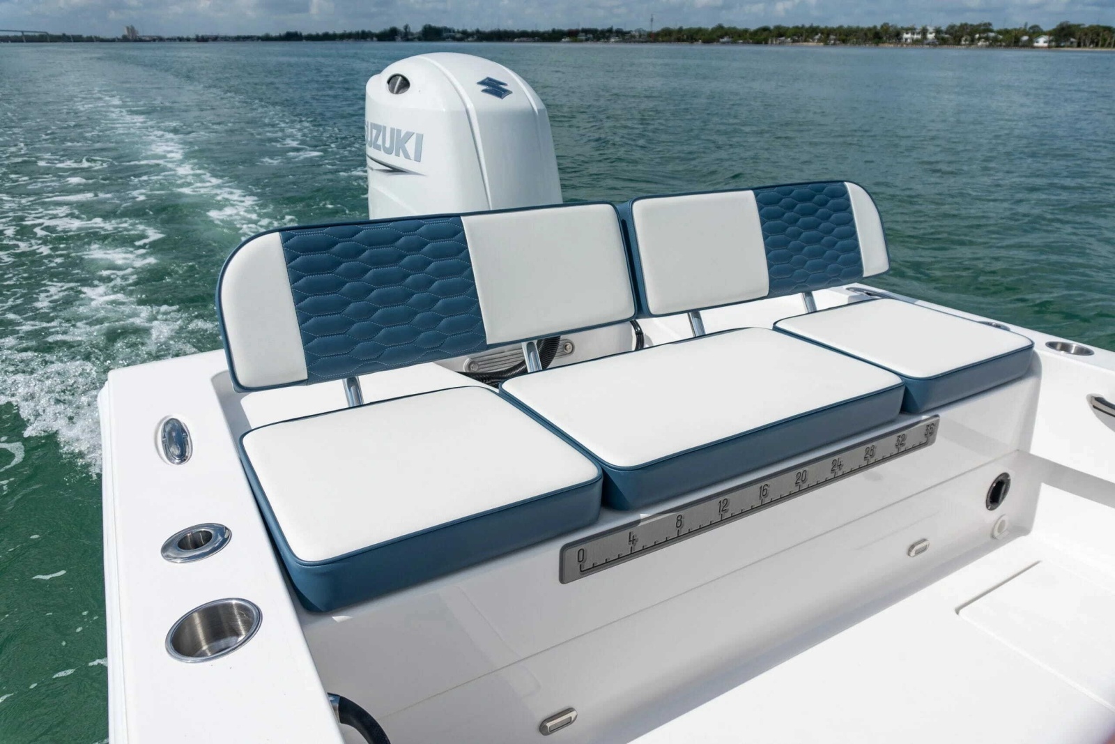 22ft Twin Vee Yacht For Sale