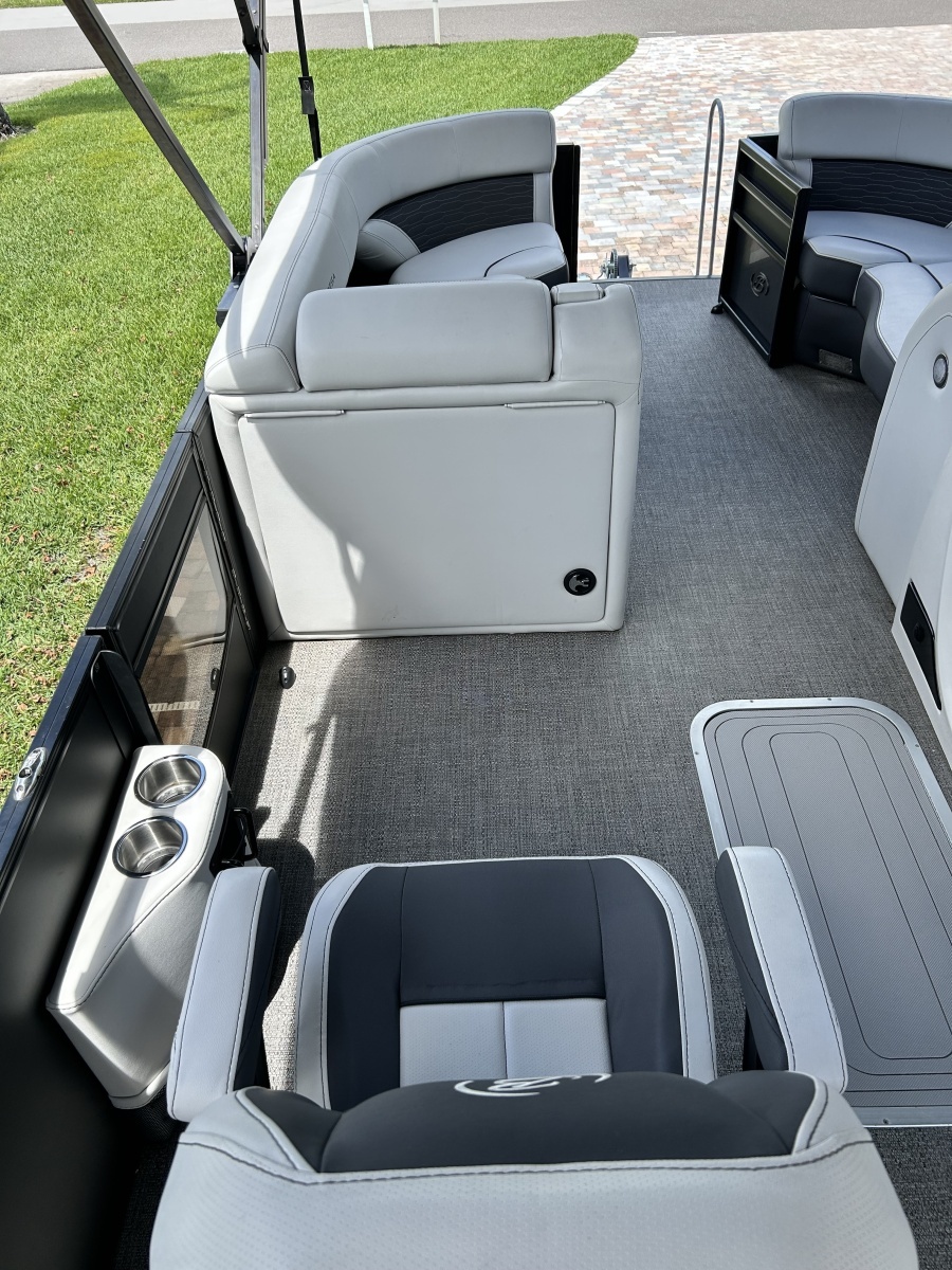 23ft Barletta Yacht For Sale