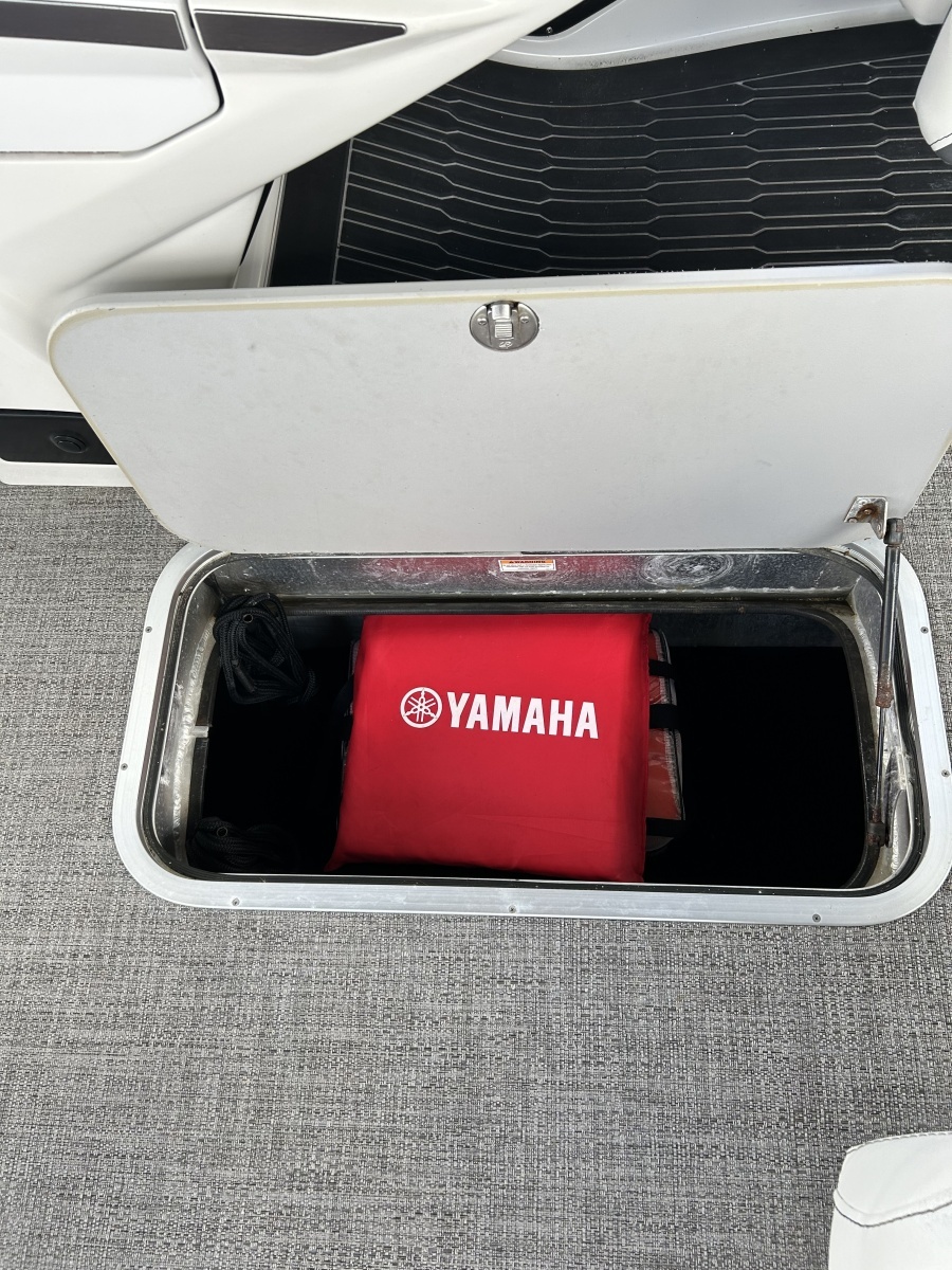 23ft Barletta Yacht For Sale