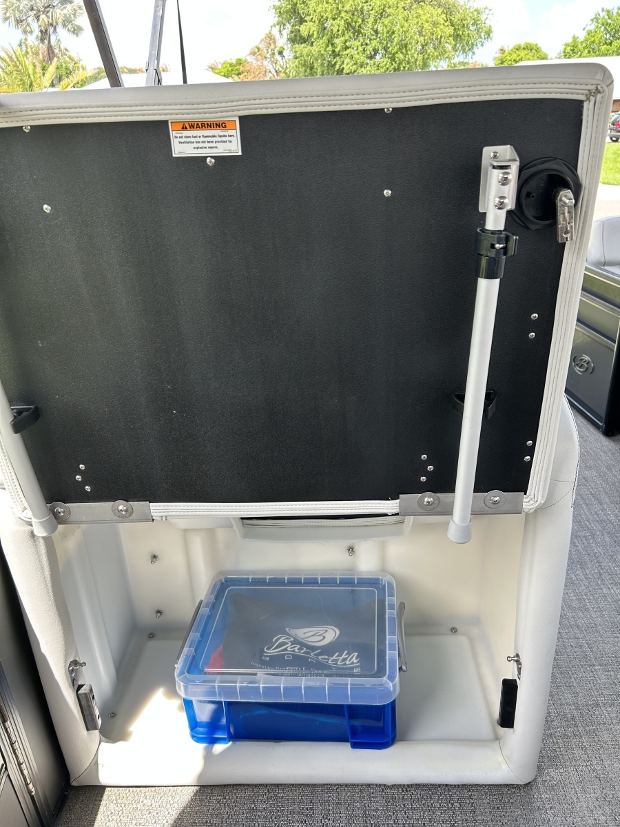 23ft Barletta Yacht For Sale