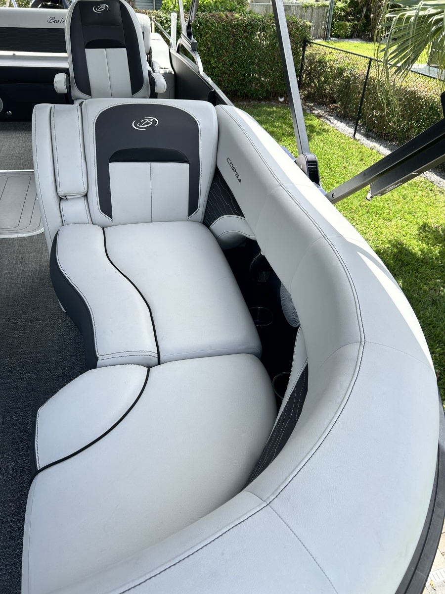 23ft Barletta Yacht For Sale