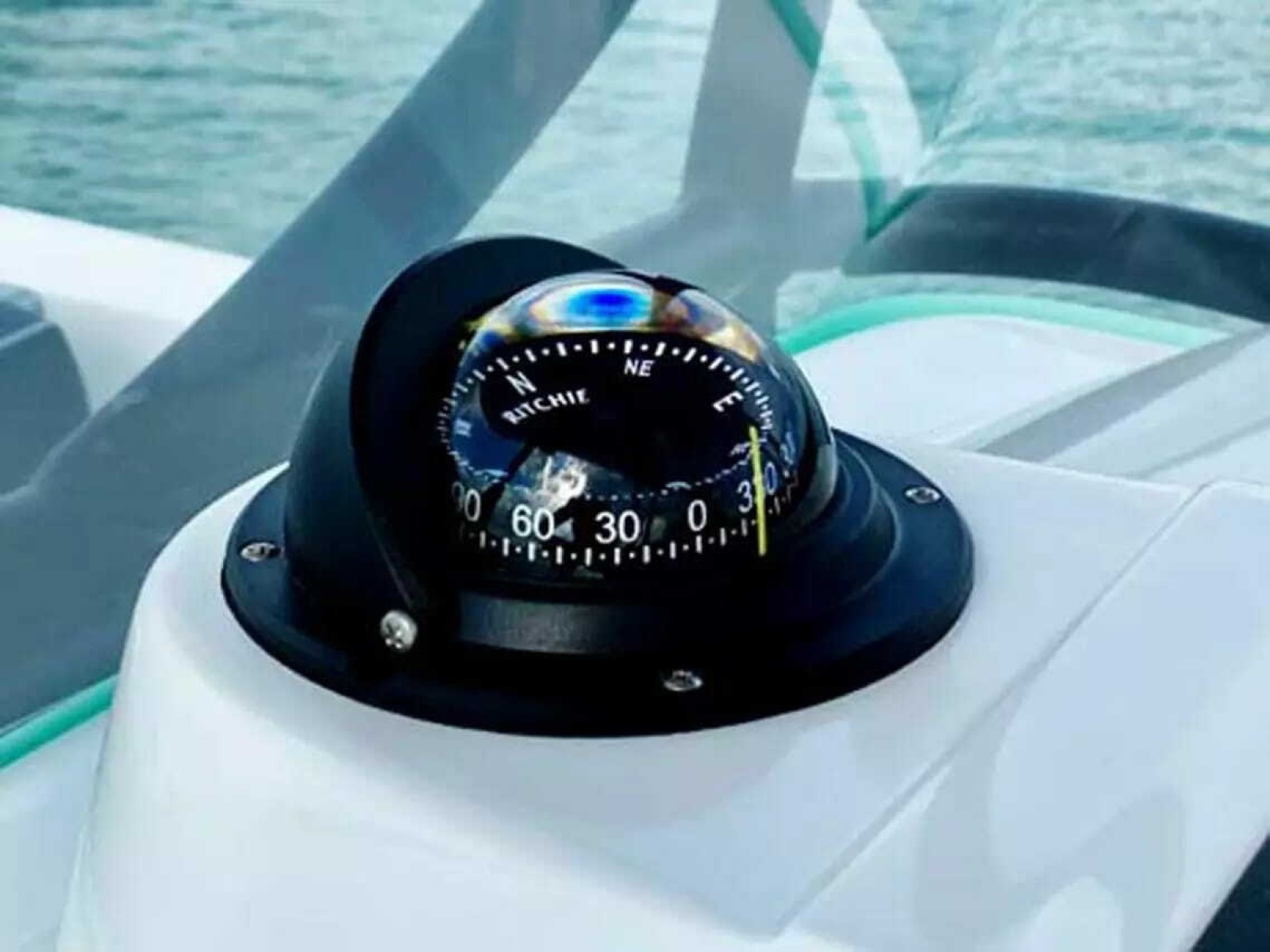 24' 2026 Twin Vee 240 GFX DC