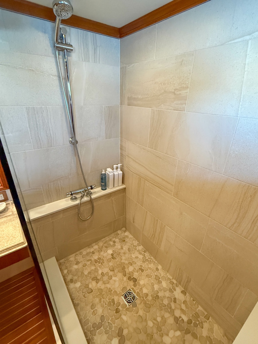 64' 2003 Grand Banks 64 Aleutian RP