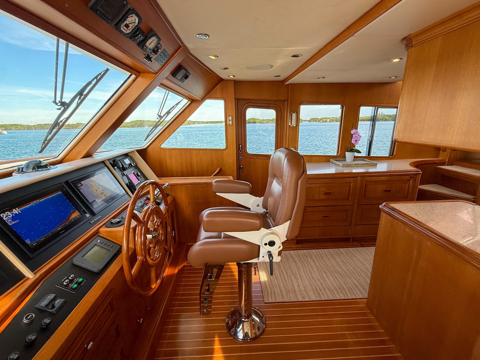 64' 2003 Grand Banks 64 Aleutian RP