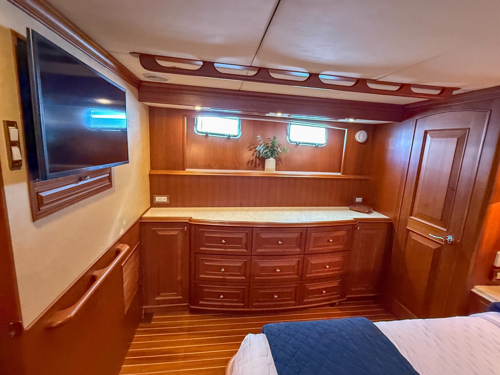 64' 2003 Grand Banks 64 Aleutian RP