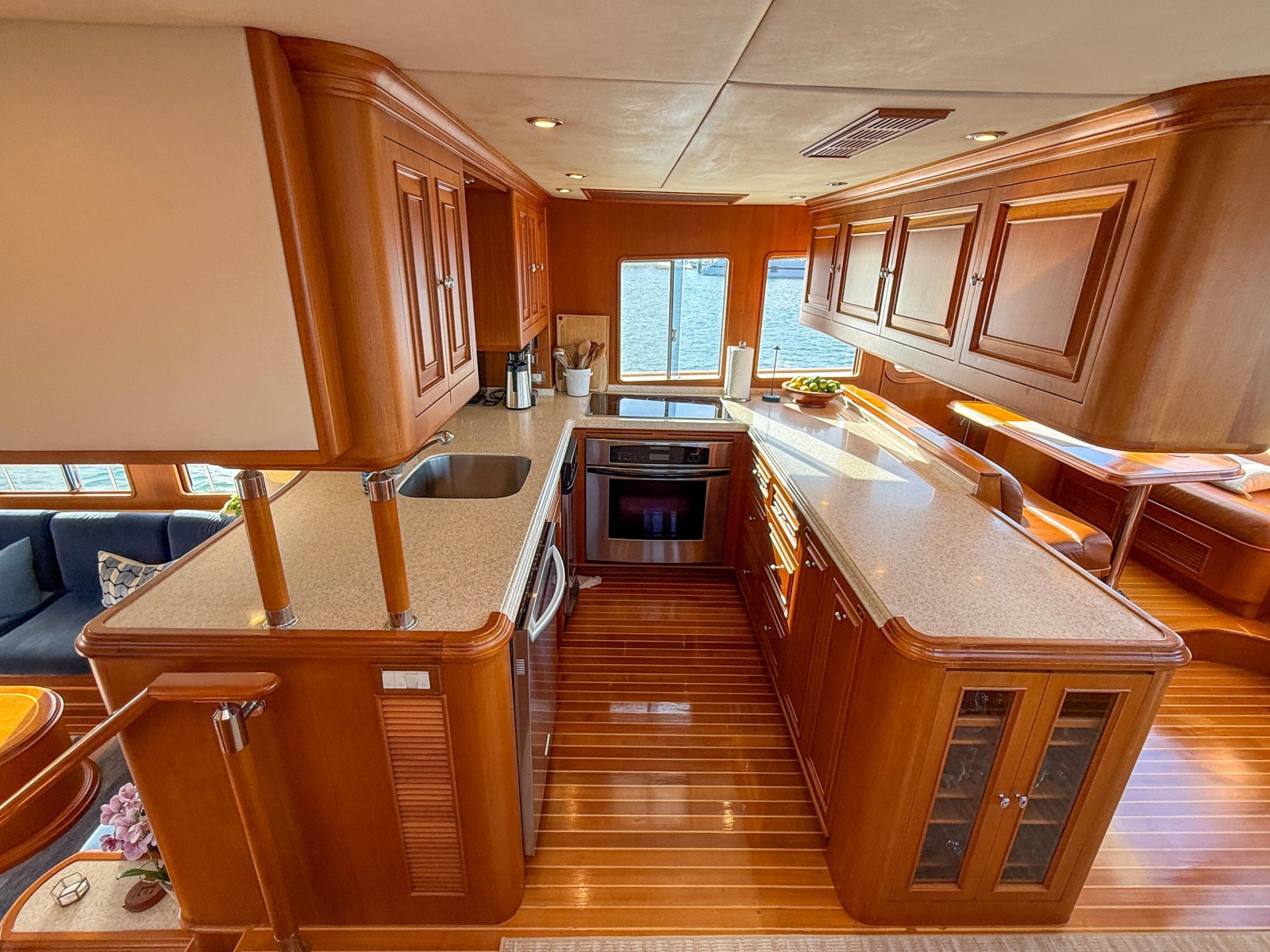 64' 2003 Grand Banks 64 Aleutian RP