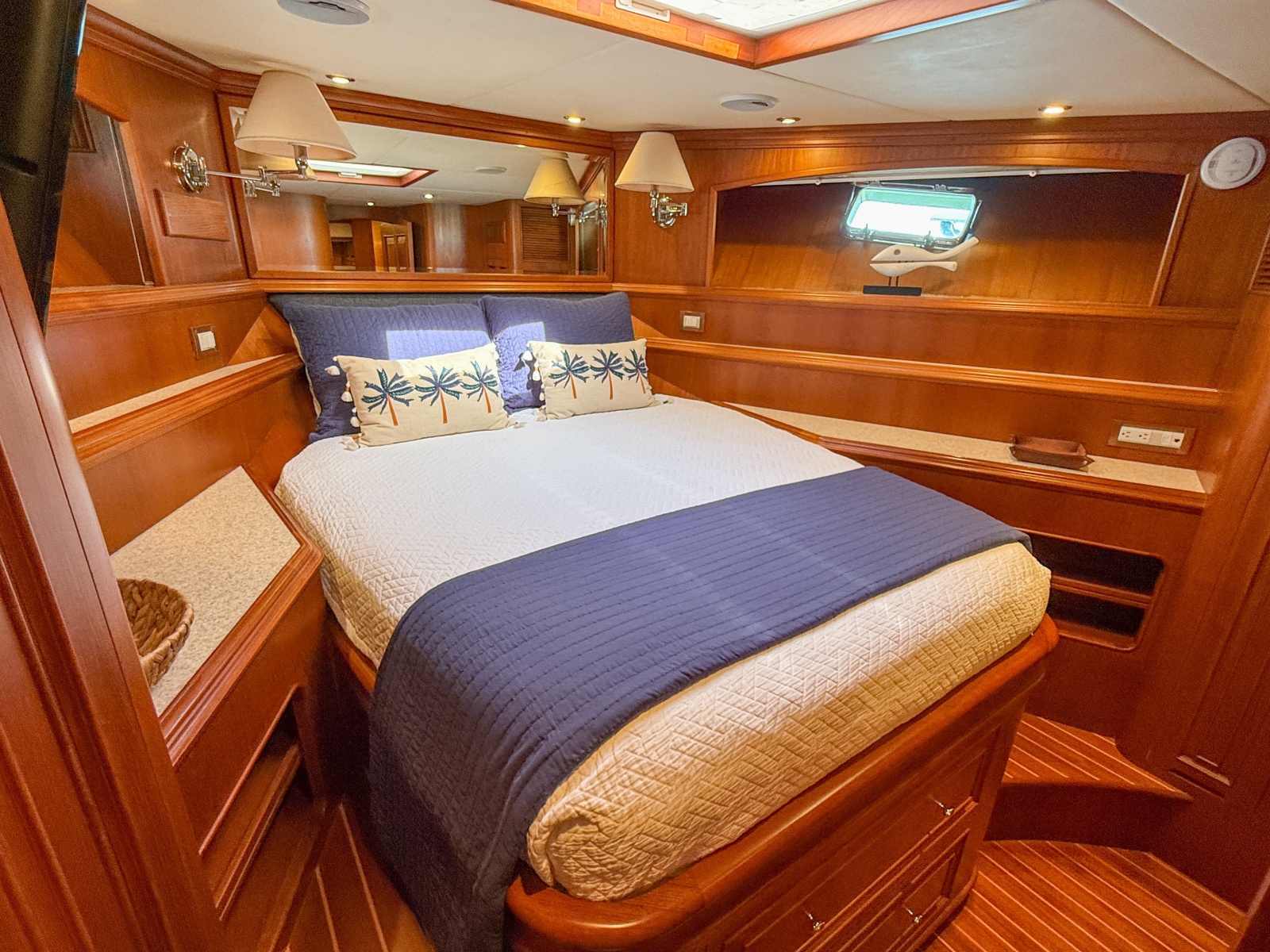 64' 2003 Grand Banks 64 Aleutian RP