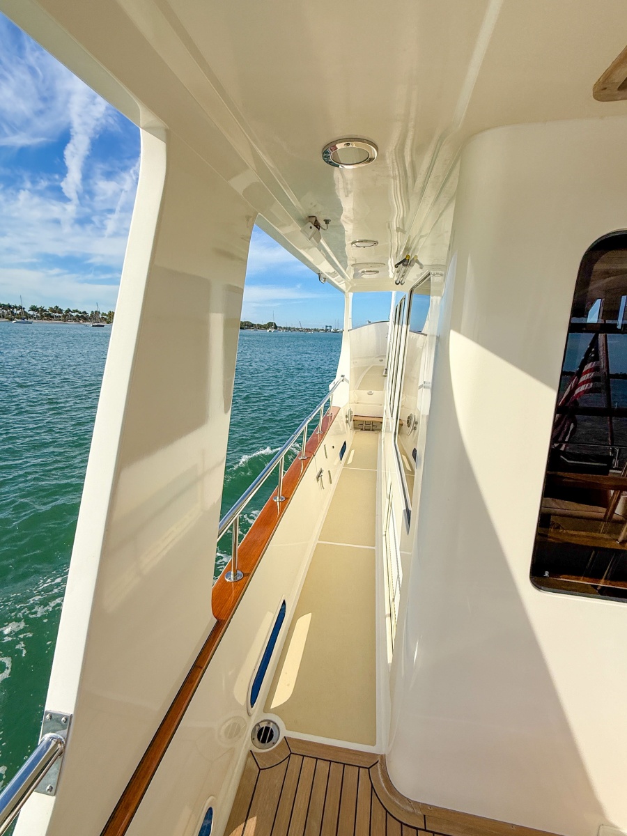 64' 2003 Grand Banks 64 Aleutian RP