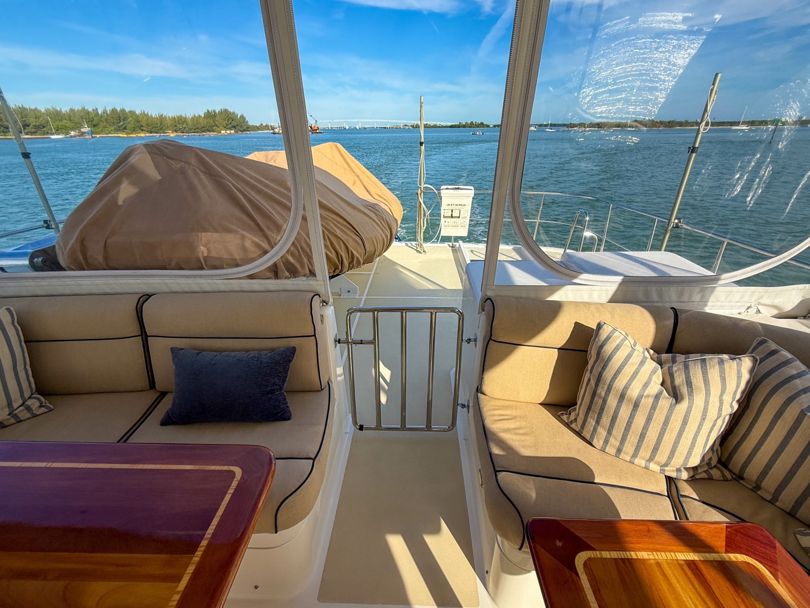 64' 2003 Grand Banks 64 Aleutian RP