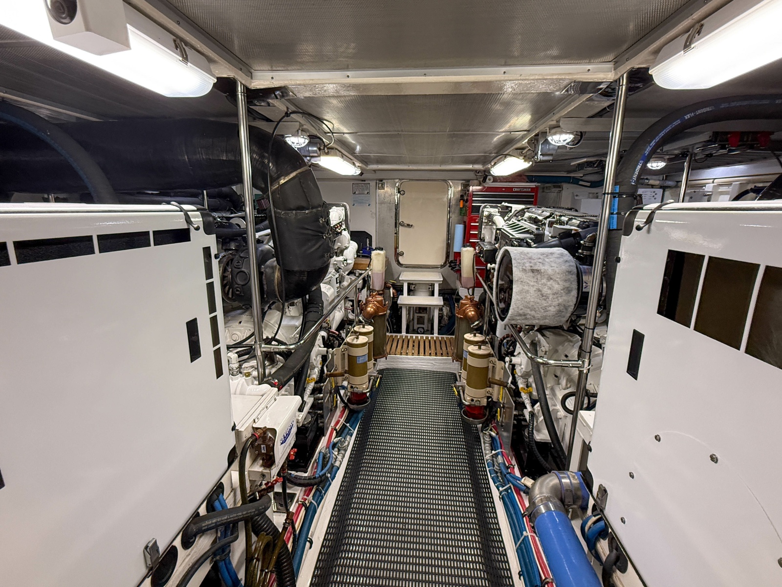 64' 2003 Grand Banks 64 Aleutian RP