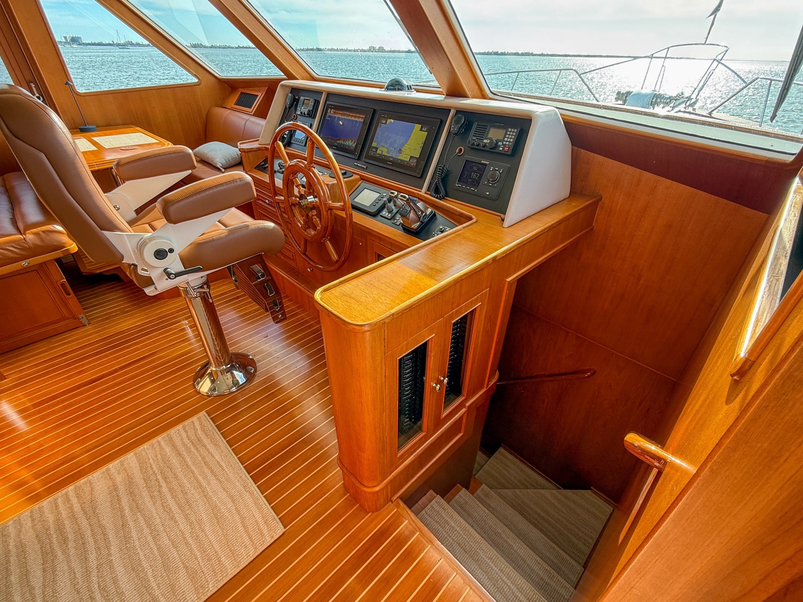 64' 2003 Grand Banks 64 Aleutian RP