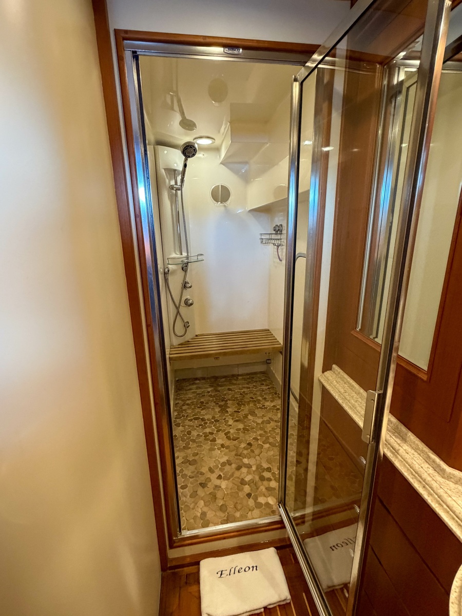 64' 2003 Grand Banks 64 Aleutian RP