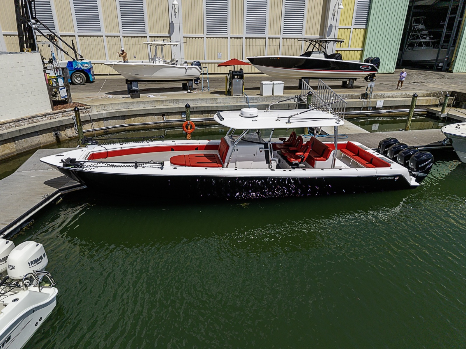 44' 2021 Contender 44ST