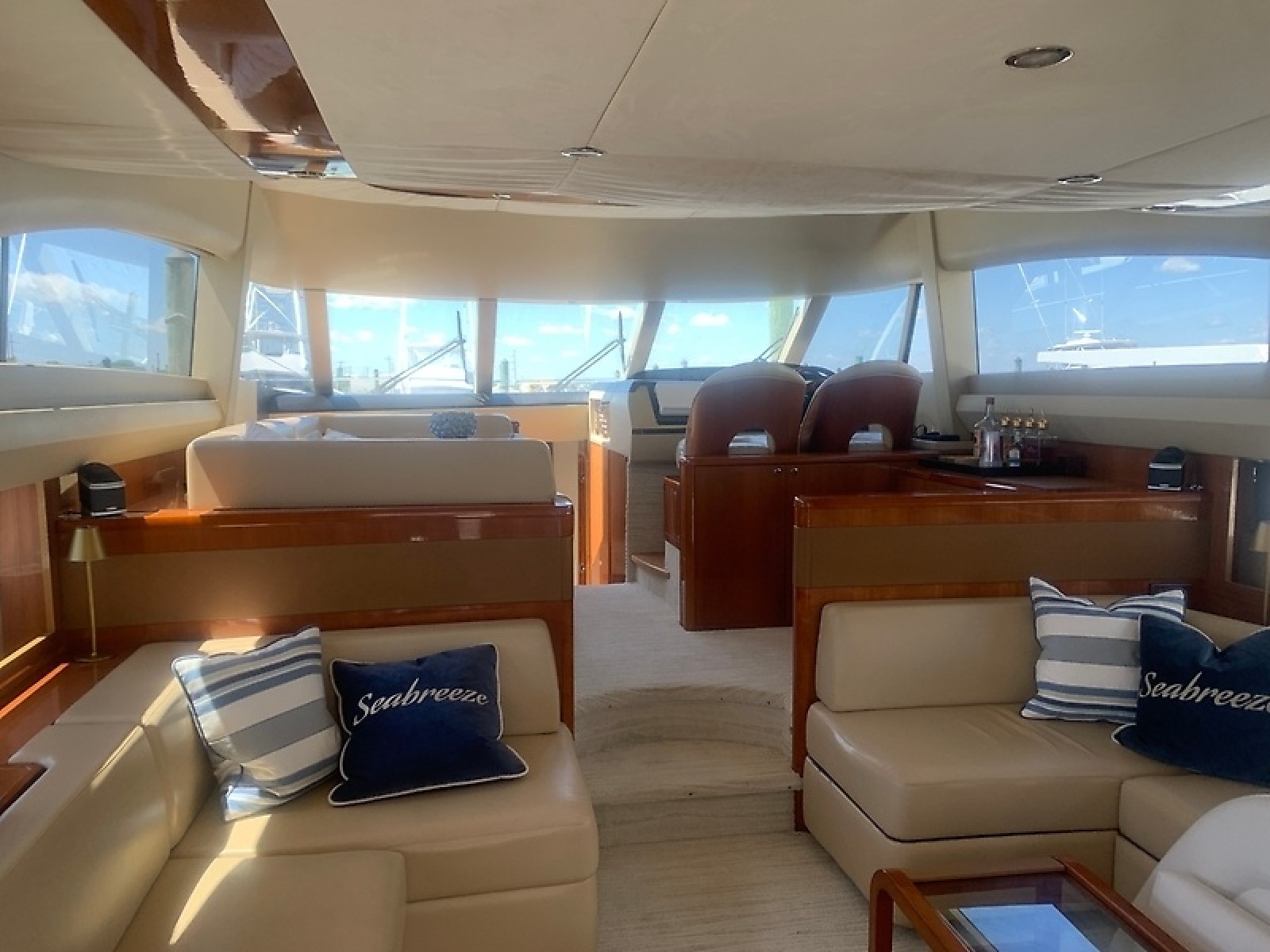 58' 2008 Viking Sport Cruiser