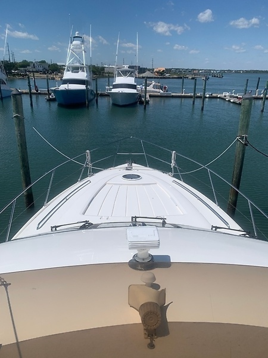 58' 2008 Viking Sport Cruiser