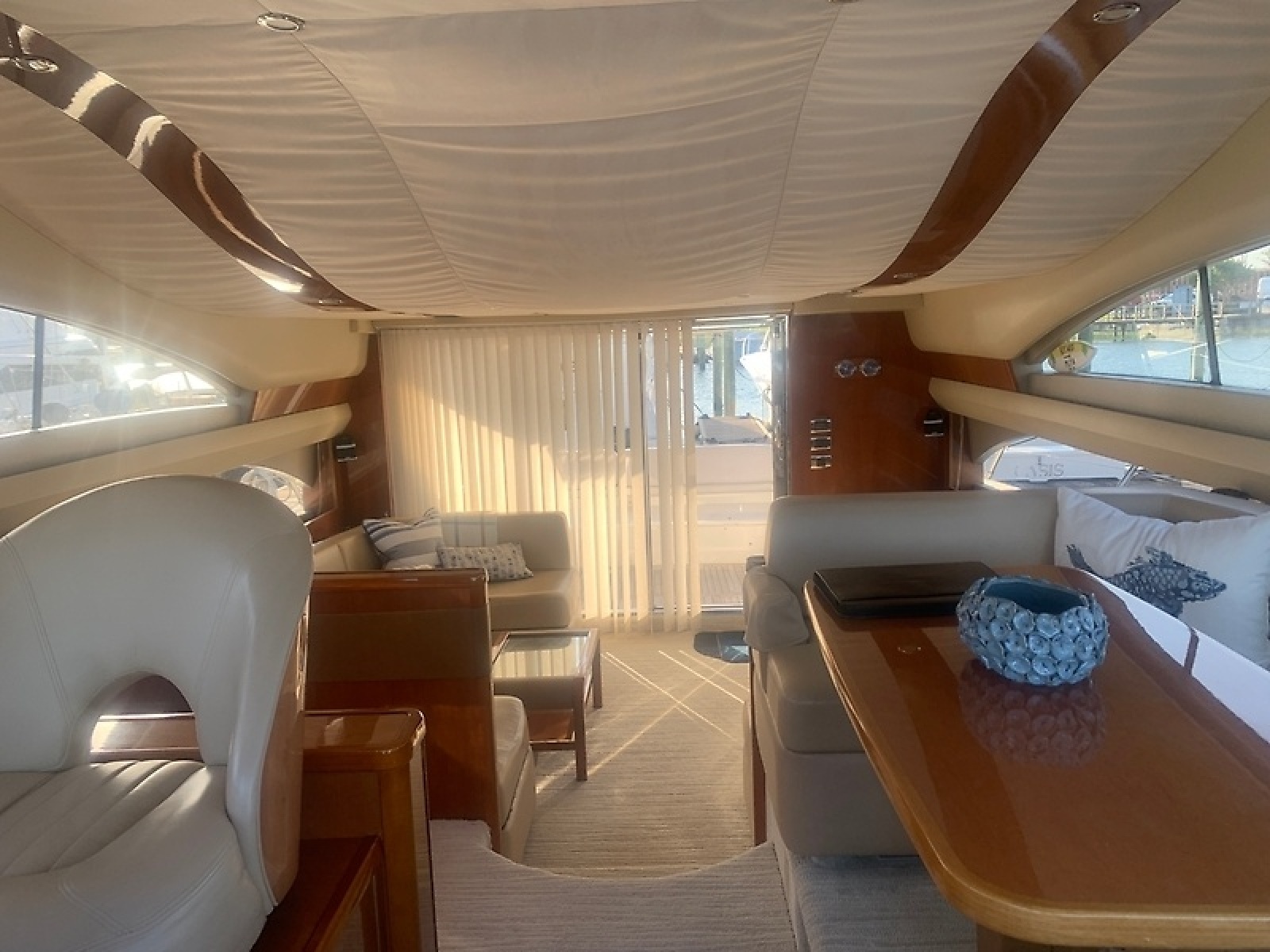 58' 2008 Viking Sport Cruiser