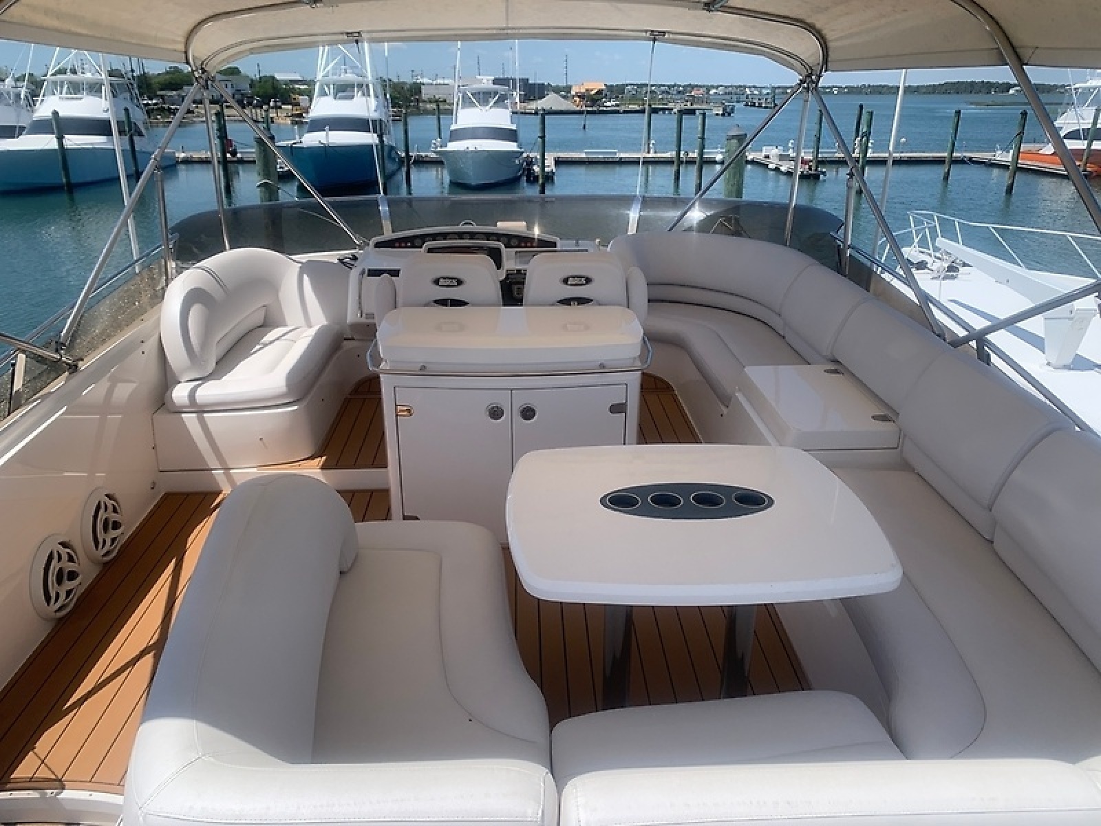 58' 2008 Viking Sport Cruiser