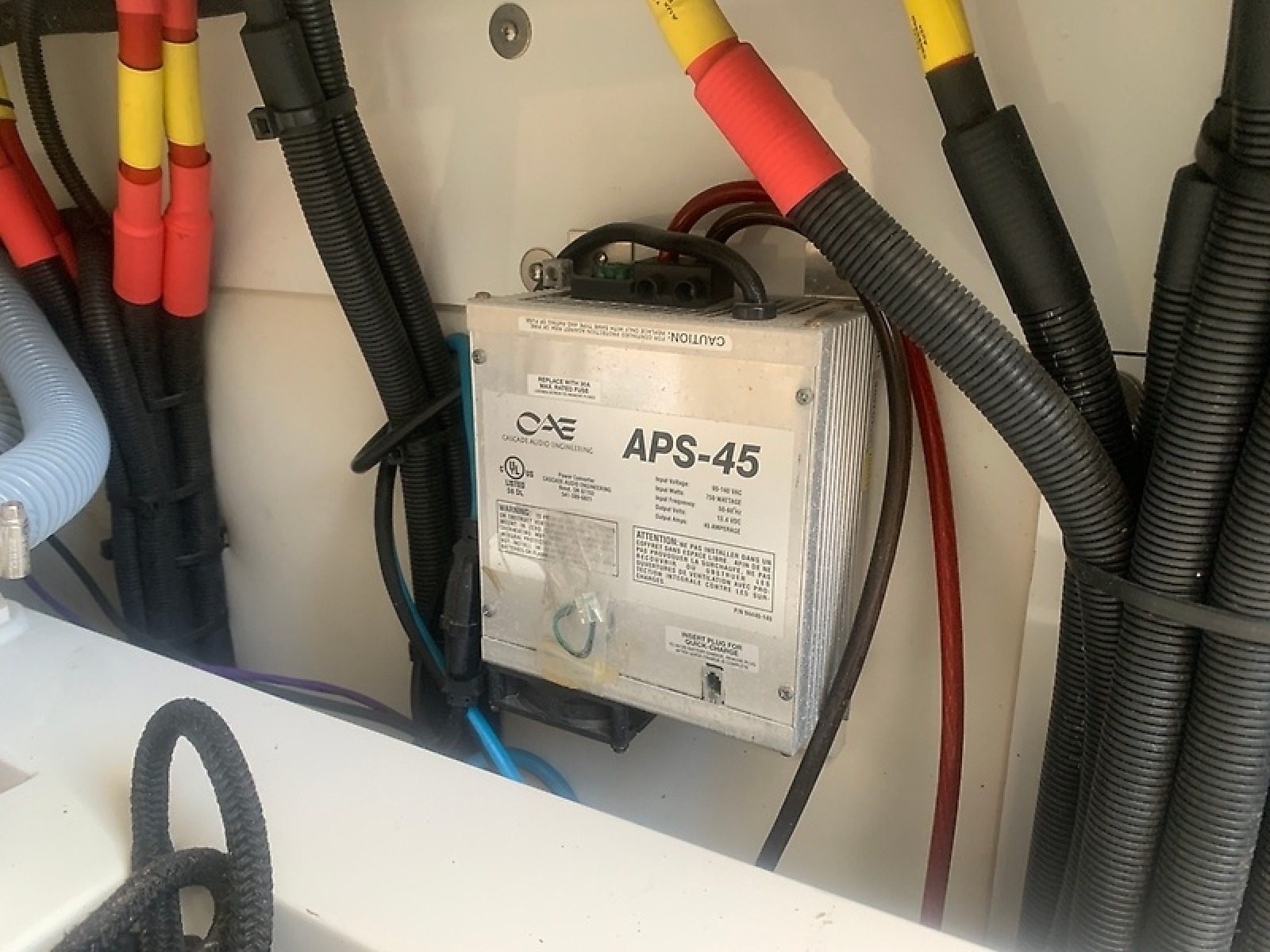 58' 2008 Viking Sport Cruiser