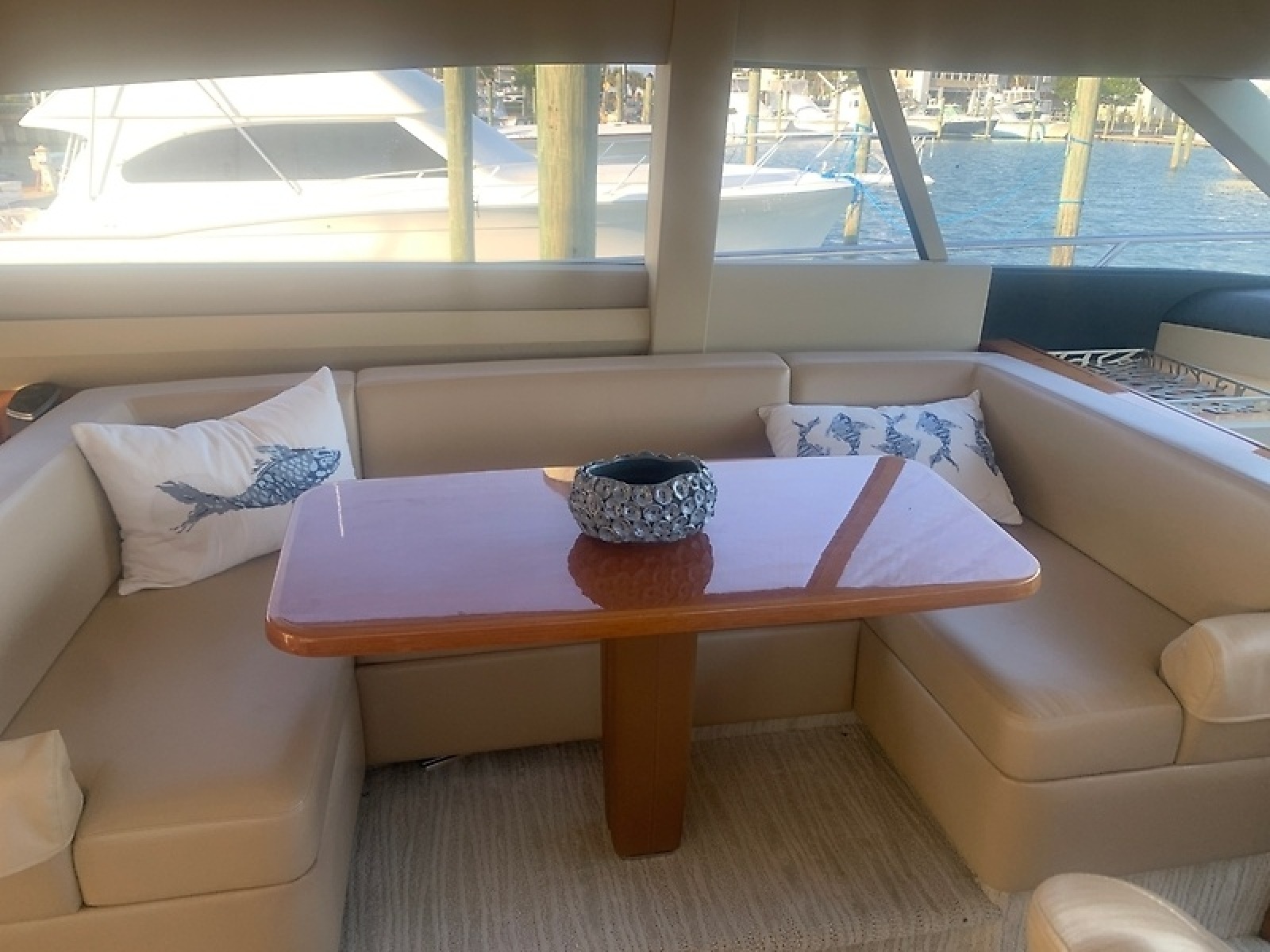 58' 2008 Viking Sport Cruiser