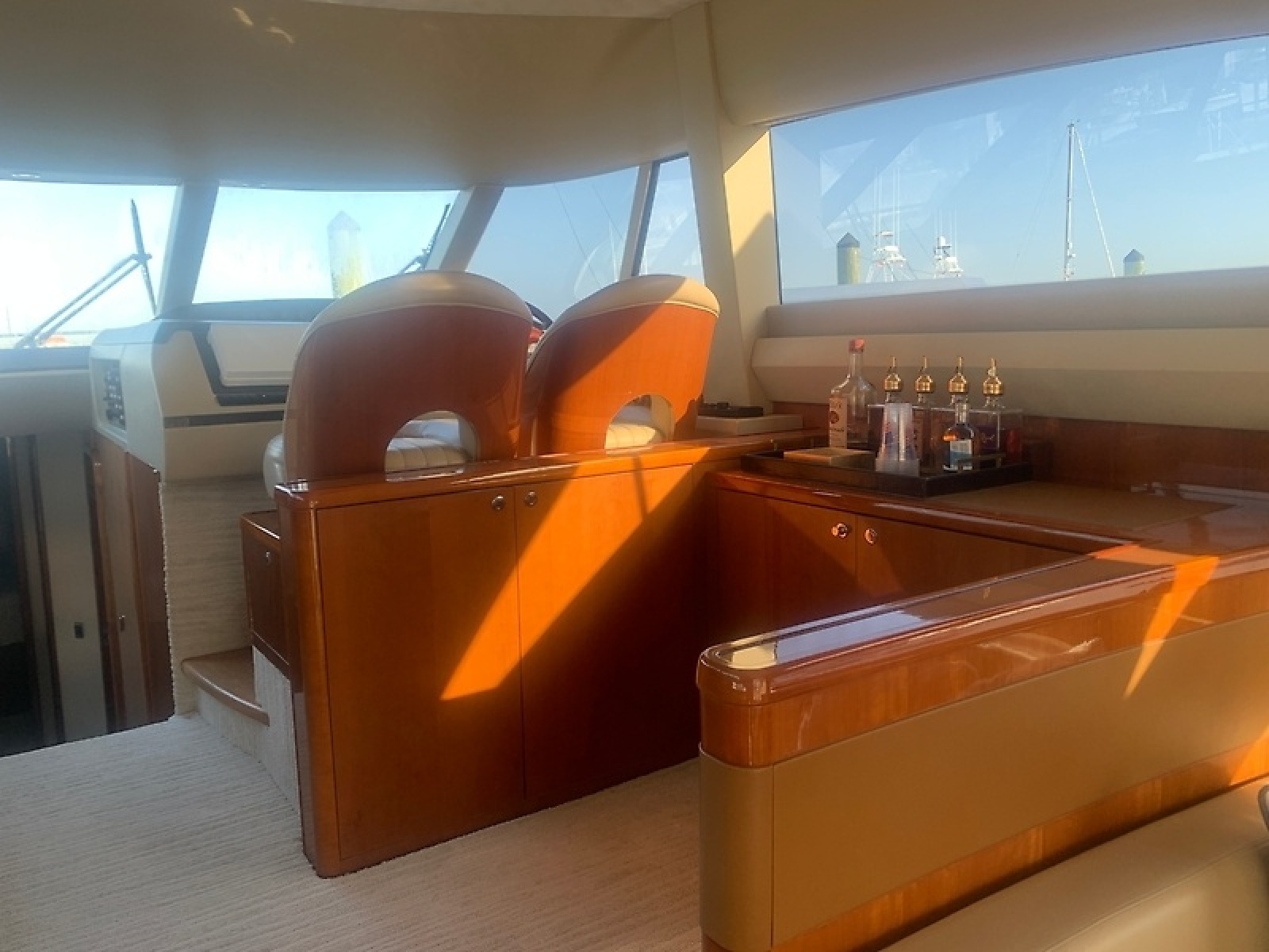 58' 2008 Viking Sport Cruiser