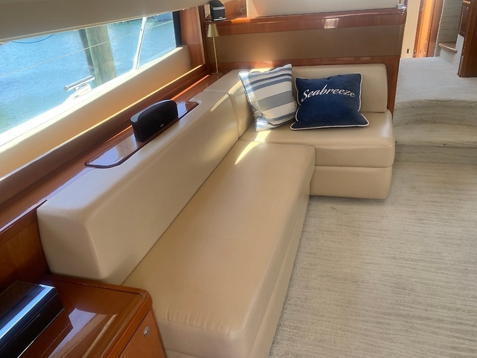 58' 2008 Viking Sport Cruiser